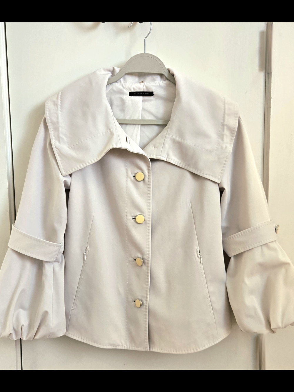 Elie Tahari Cream Balloon-Sleeve Cropped Trench Jacket with Gold Buttons